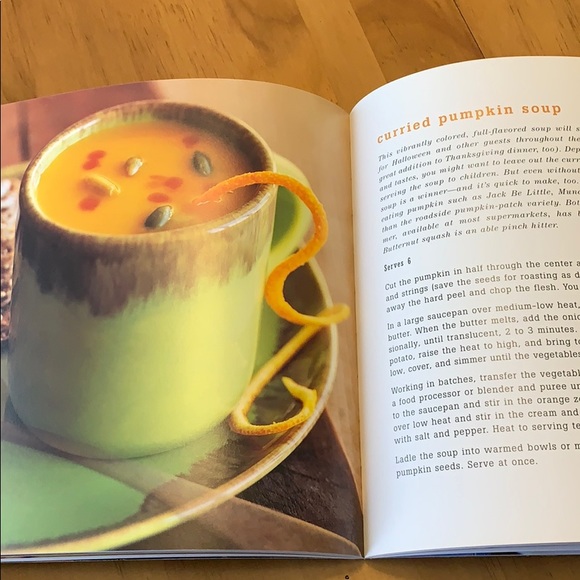 Halloween Treats & Crafts Book - Picture 5 of 7